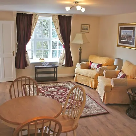 Country house High Dalby House & Cottages