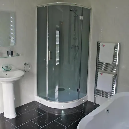 High Dalby House & Cottages