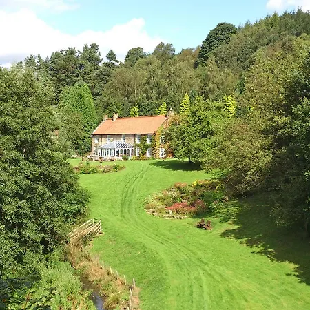 High Dalby House & Cottages Gospodarstwo wiejskie *