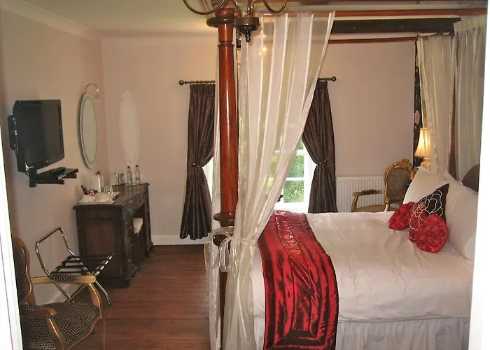 High Dalby House & Cottages 컨트리하우스 *