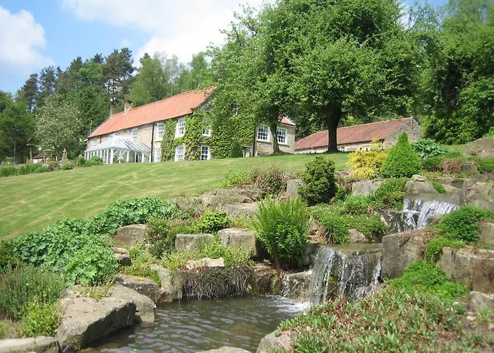 High Dalby House & Cottages *