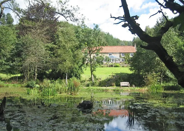 High Dalby House & Cottages