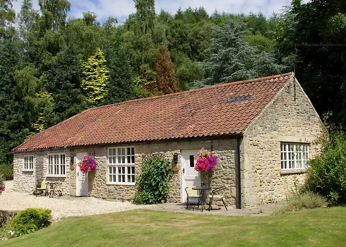 High Dalby House & Cottages *